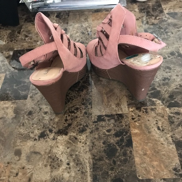 Cute summer Wedge - Picture 2 of 3